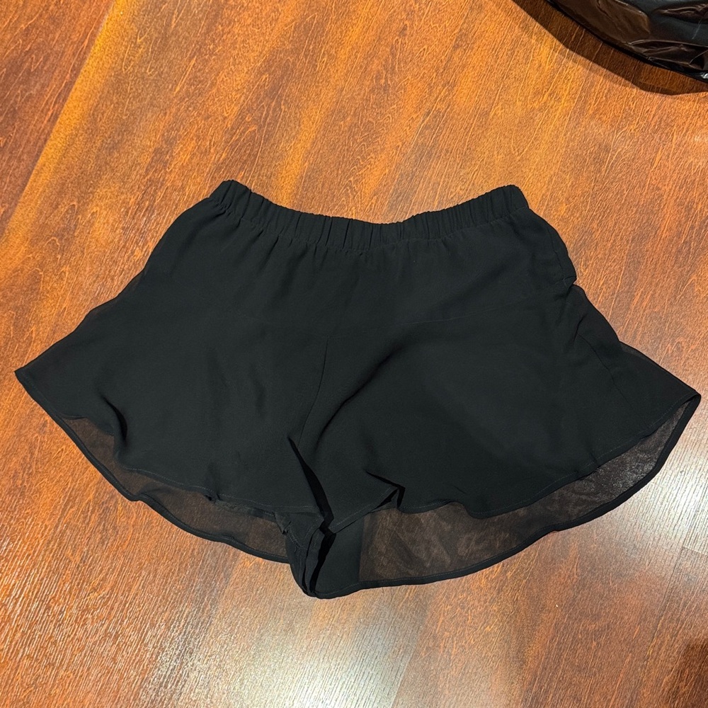 BCBGeneration Black Chiffon Overlay Elastic-Waist Skort